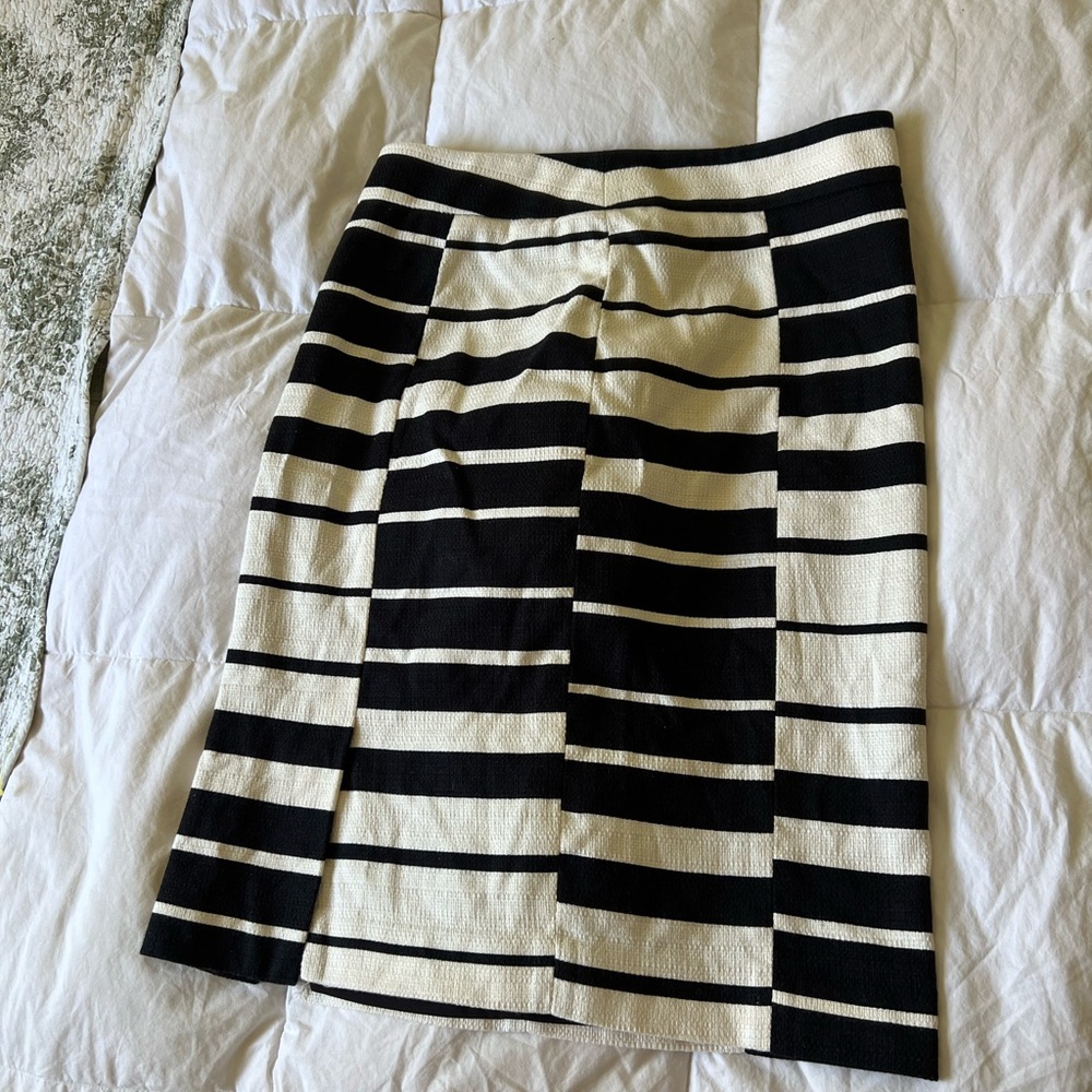Ann Taylor Black and White Striped Pencil Skirt